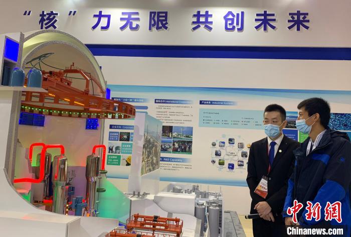 展览开幕当日观众数量超5000人次。 王娇妮 摄